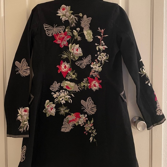 Jacket - Picture 8 of 10